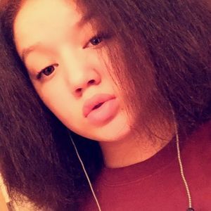 Meet your Posher, Kendra